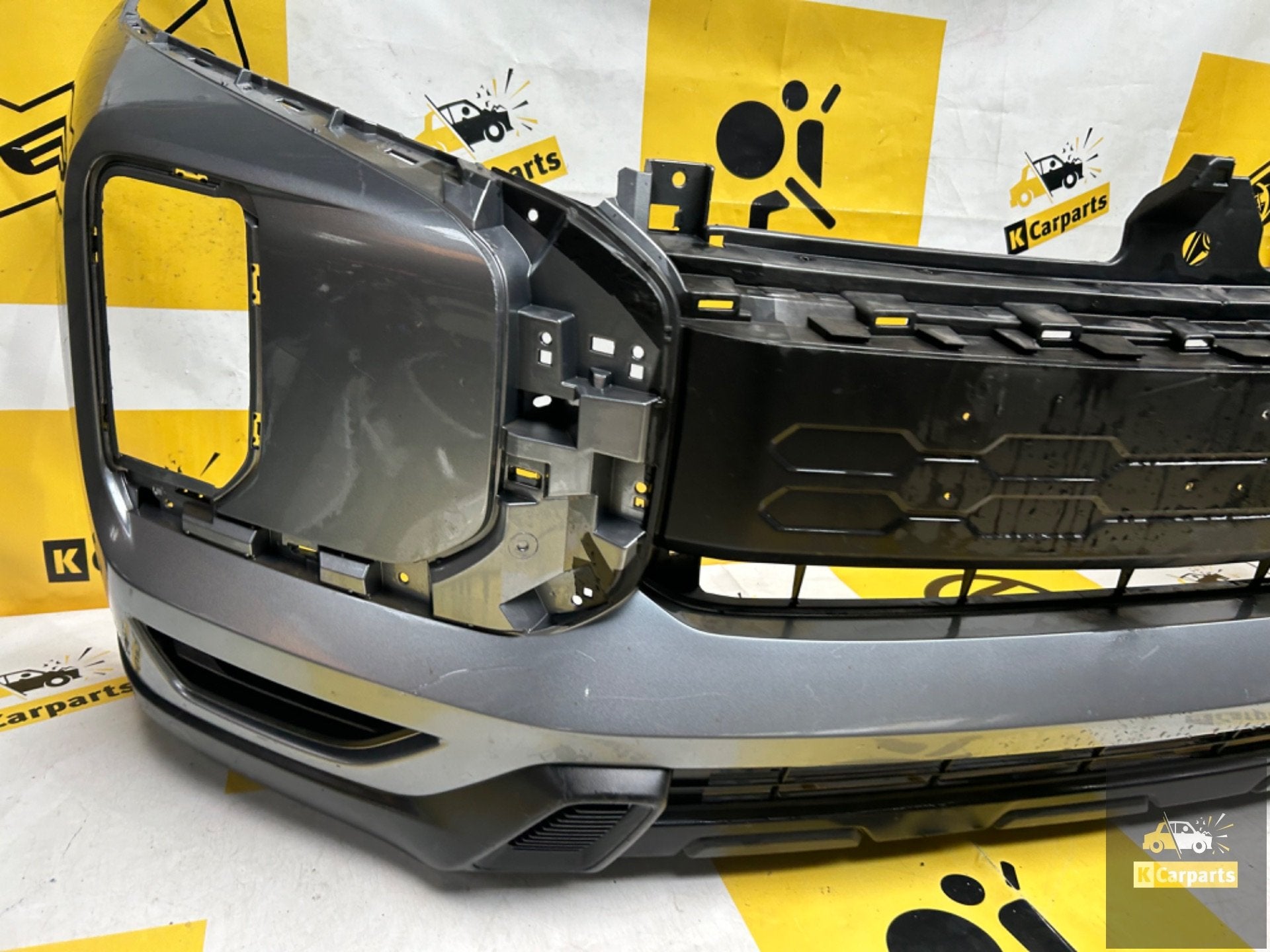 Mitsubishi Outlander ASX Voorbumper 2020-2024 6400J611ZZ, Auto-onderdelen, Carrosserie en Plaatwerk, Info@mitsubishi-motors.com