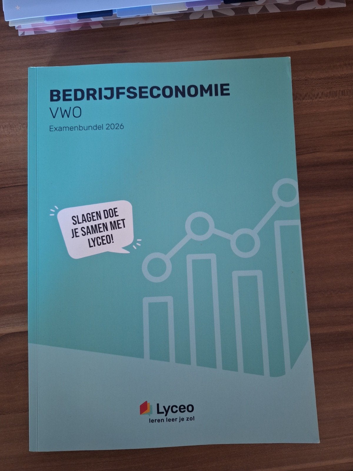 Bedrijfseconomie examenbundel Lyceo VWO, Ophalen of Verzenden, Overige niveaus, Nederlands