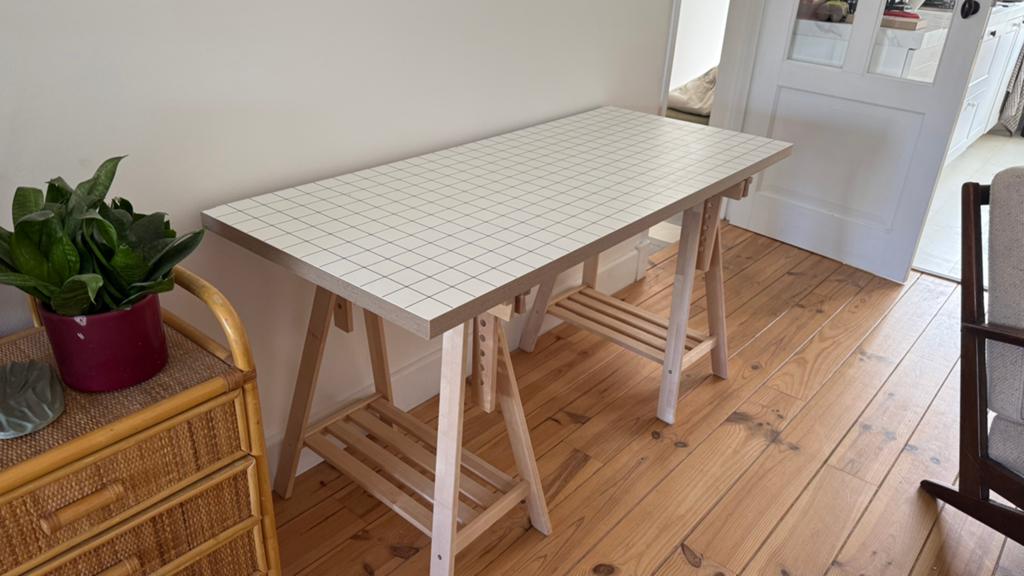 2x Mittback schraag berken ikea, Huis en Inrichting, Ophalen, Zo goed als nieuw