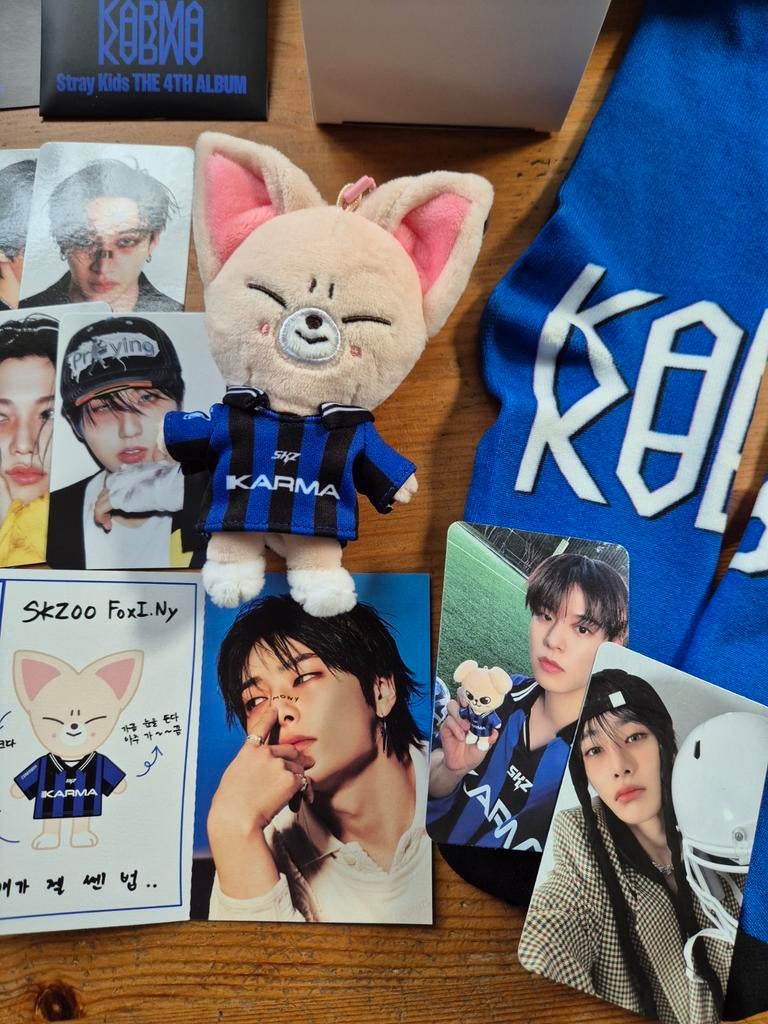 SKZOO karma Foxiny knuffel + karma sokken stray kids skz, Verzamelen, Muziek, Artiesten en Beroemdheden, Ophalen of Verzenden