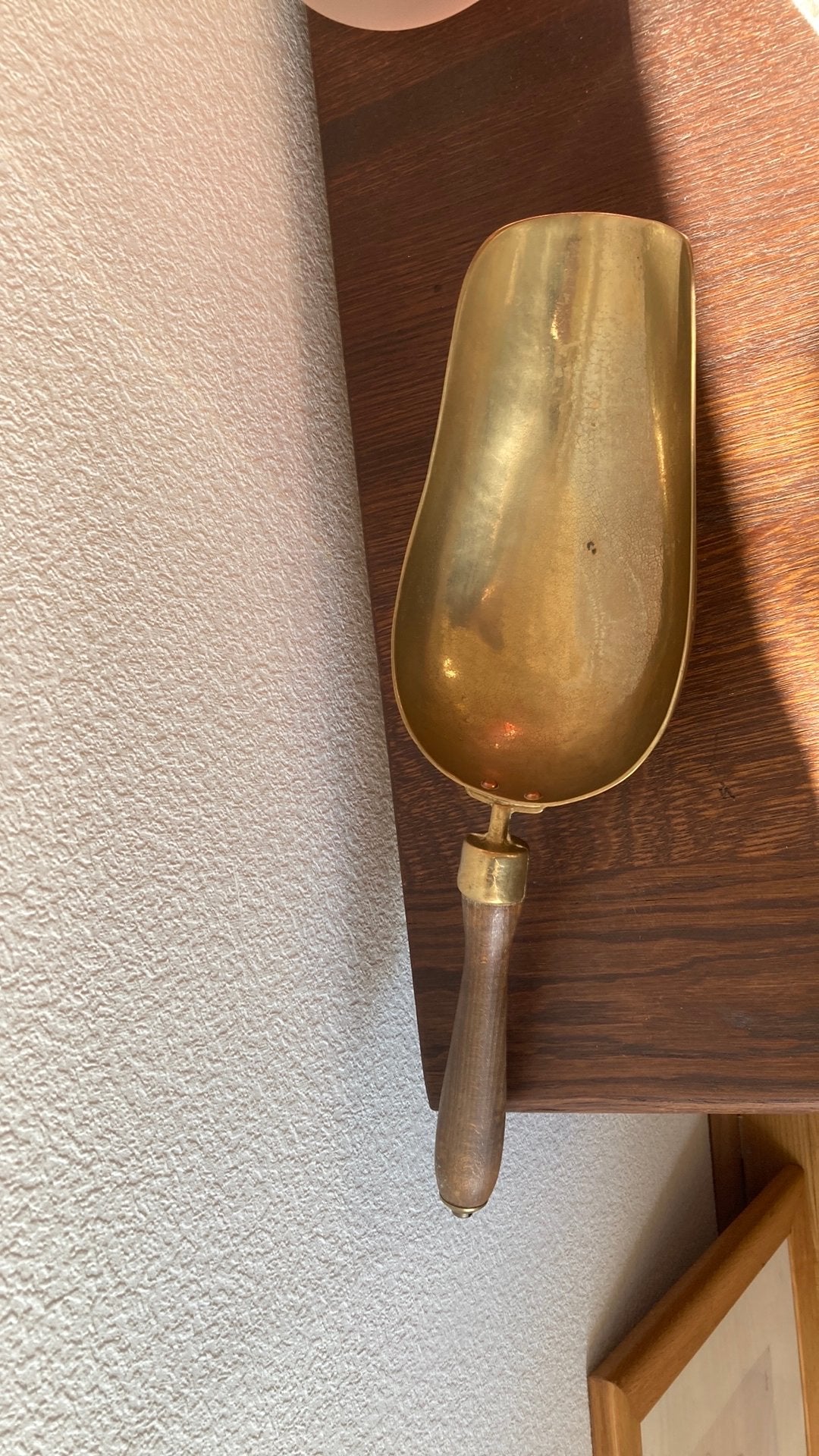 Vintage messing kruideniersschep met houten handvat, Ophalen of Verzenden