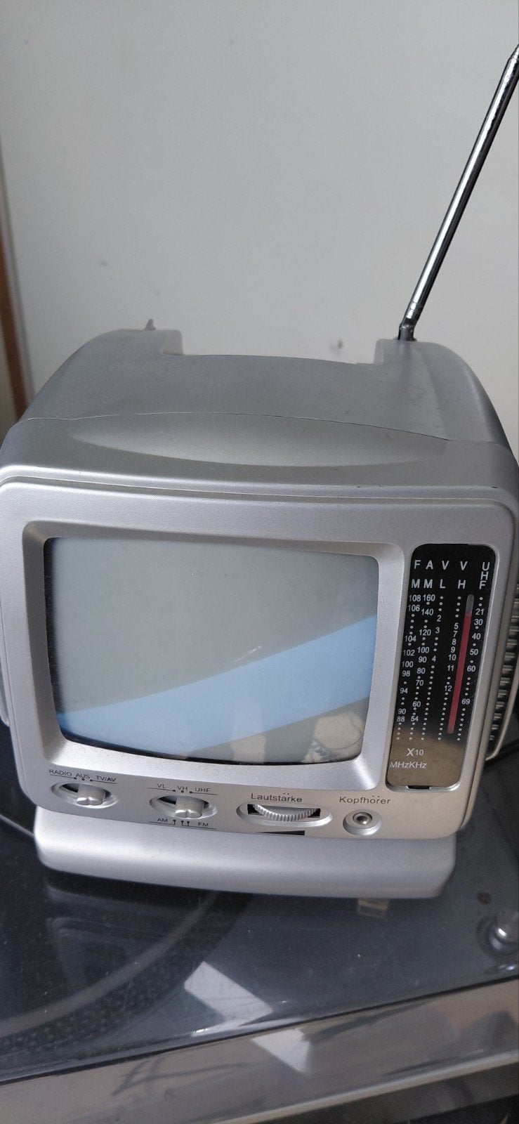 mini crt b/w met radio ingebouwd,  video in, Ophalen of Verzenden, Overige merken
