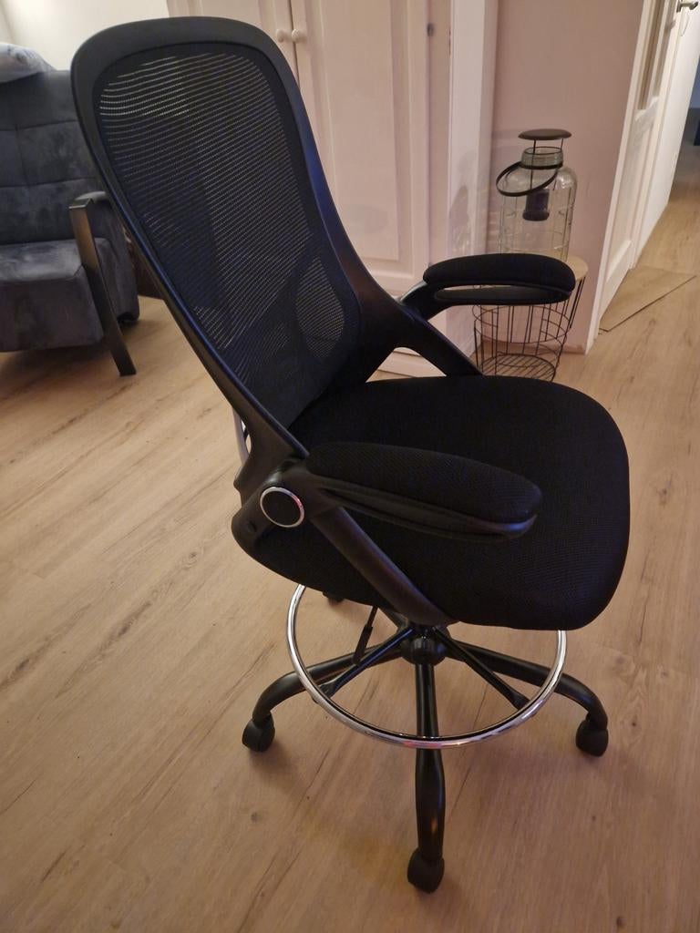 Nieuw : Zwarte Bureaustoel met voetenring, Ophalen, Ergonomisch, Zo goed als nieuw, Zwart