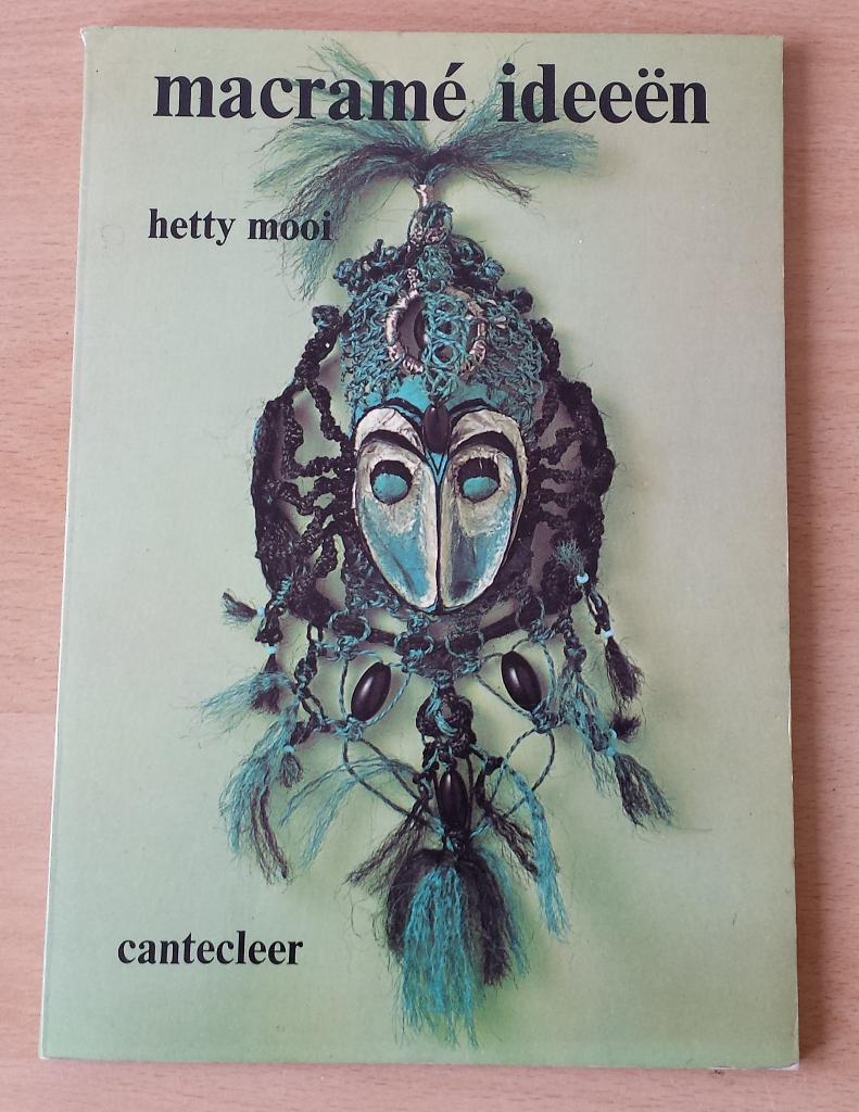 Macramé Ideeën - Hetty Mooi - 1980, Gelezen, Ophalen of Verzenden, Hetty Mooi, Overige onderwerpen