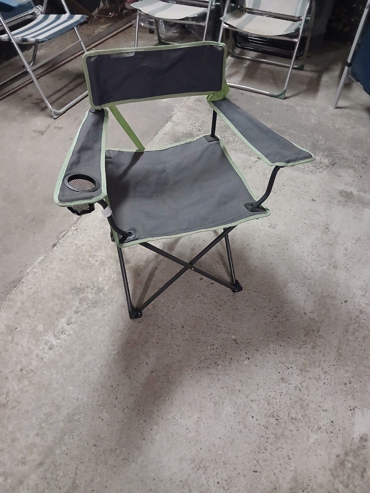 Opvouwbare campingstoel met bekerhouder, Caravans en Kamperen, Ophalen, Gebruikt