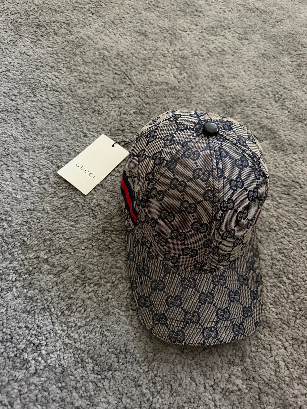 Nieuwe Grijze Gucci pet, Ophalen of Verzenden, Zo goed als nieuw