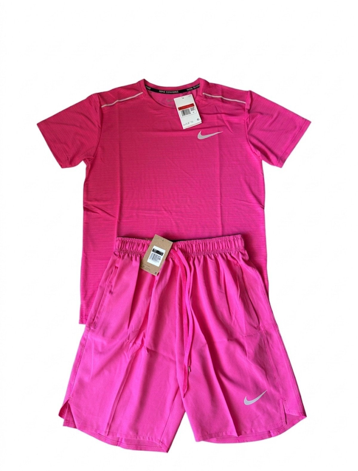NIEUW! Nike Dri-FIT Sportset (T-Shirt + Short)  € 35, Kleding | Heren, Sportkleding, Ophalen of Verzenden, Zo goed als nieuw, Geel