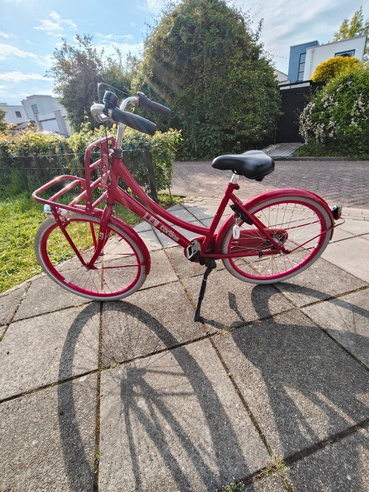 Leuke rode 24 inch Cortina fiets met voordrager, Terugtraprem, Gebruikt, Versnellingen, Minder dan 47 cm