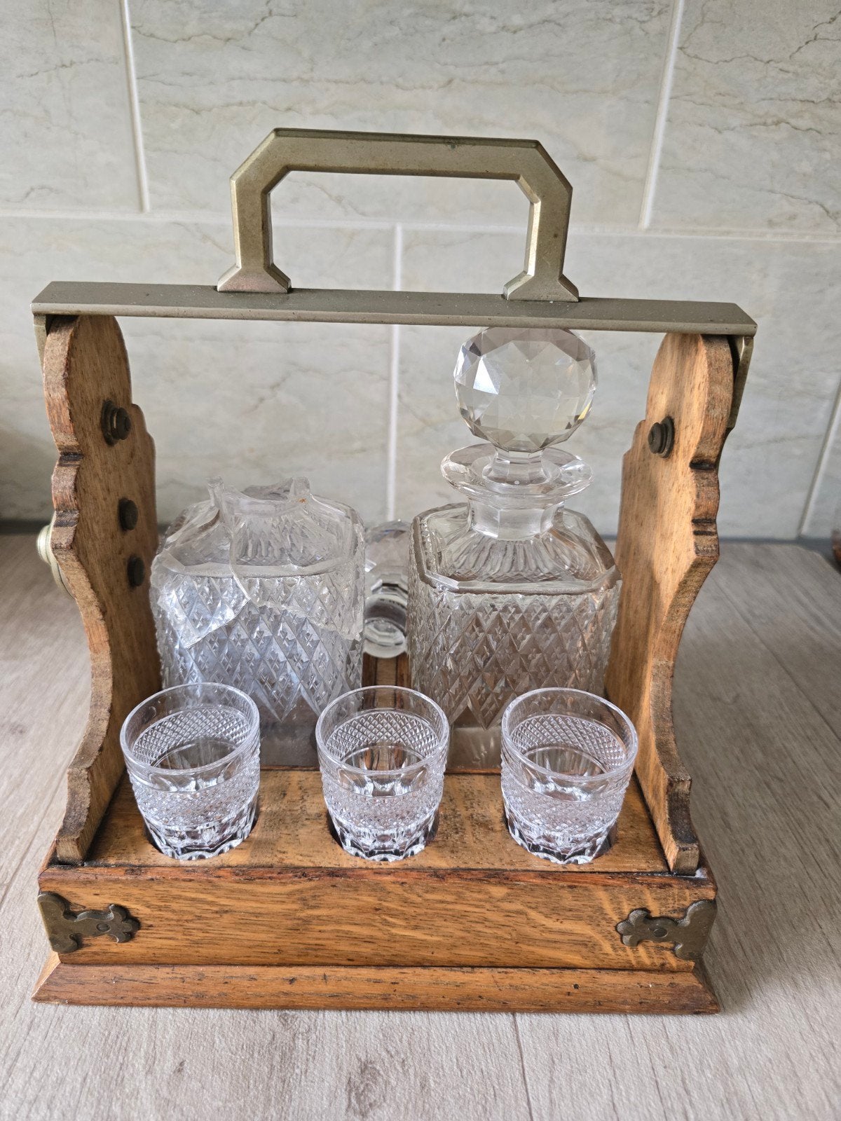 Betjemann's Tantalus whisky fleshouder, Ophalen of Verzenden