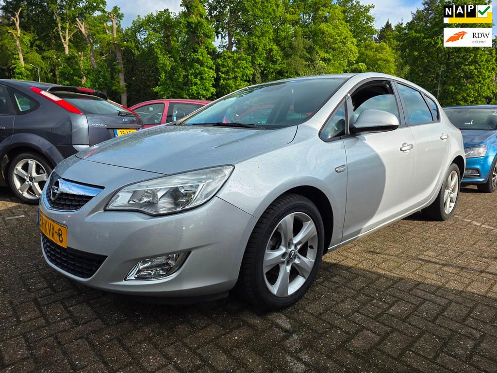 Opel Astra 1.6 Edition 5-deurs AIRCO/cruise, Voorwielaandrijving, Euro 5, Electronic Stability Program (ESP), 680 kg