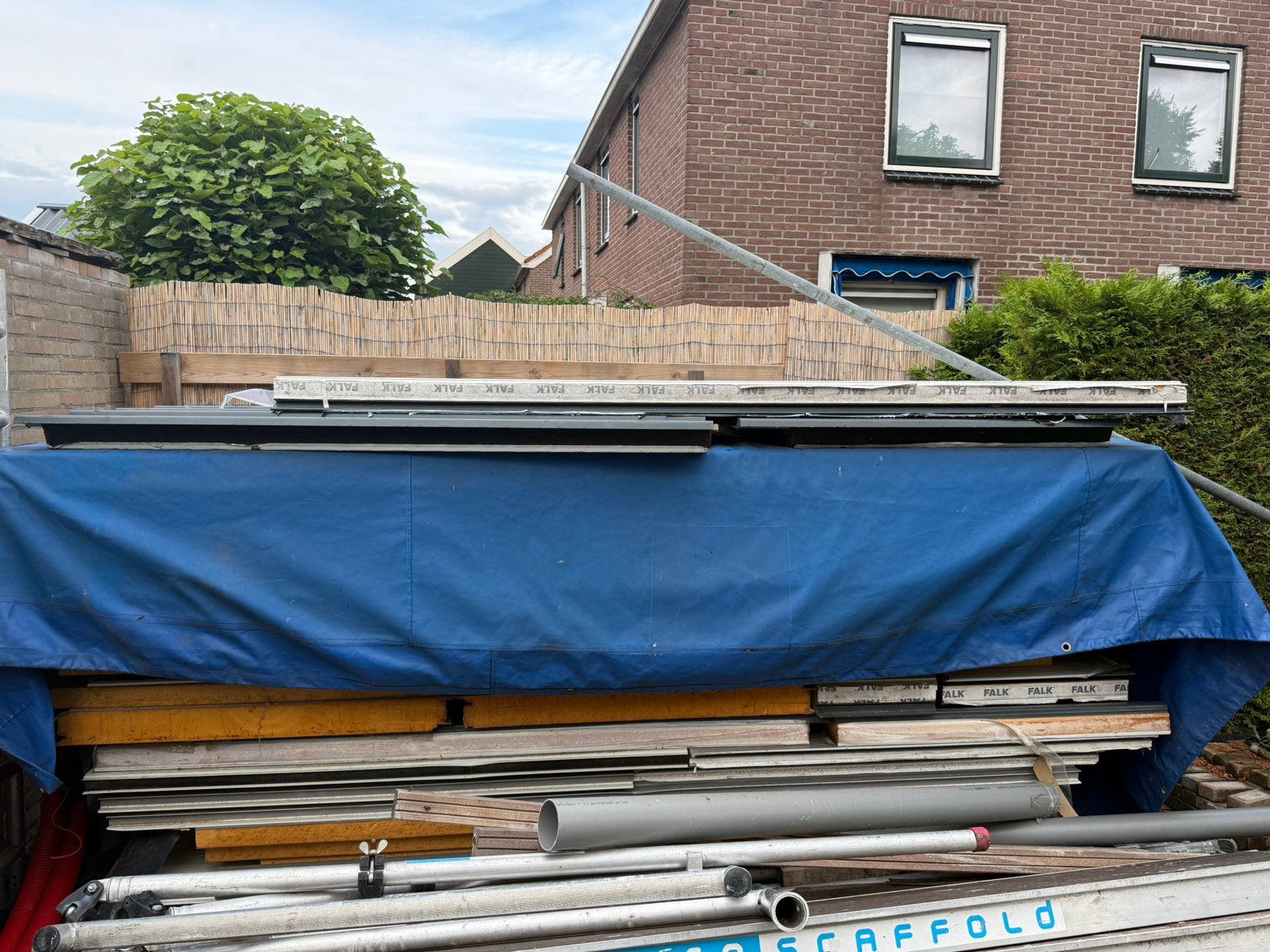 Partij sandwichpanelen, Ophalen, Zo goed als nieuw
