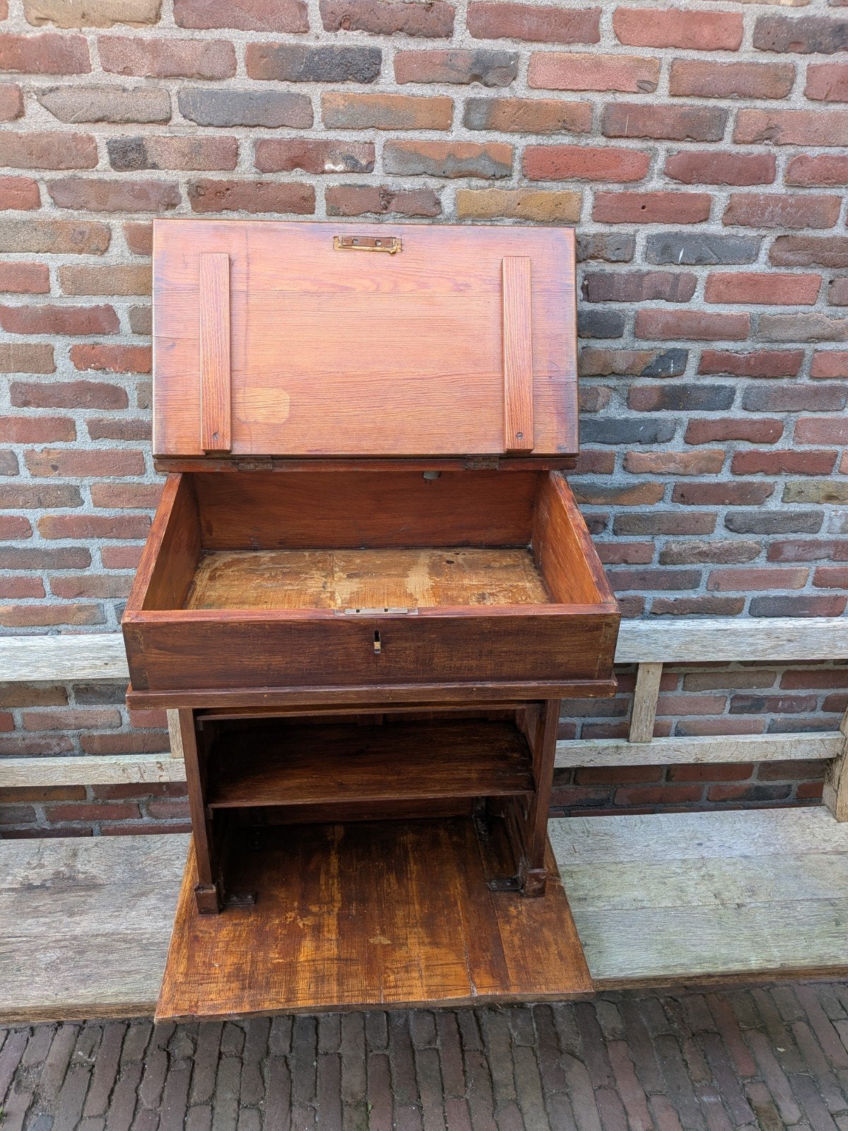 Antieke houten lessenaar/schoolbank – gerestaureerd, Ophalen