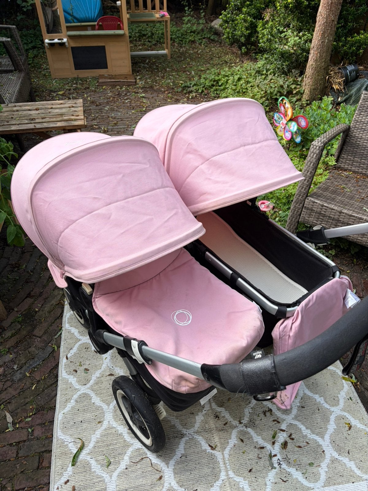 bugaboo donkey twin wagen met roze kappen, Ophalen, Gebruikt, Bugaboo, Verstelbare duwstang