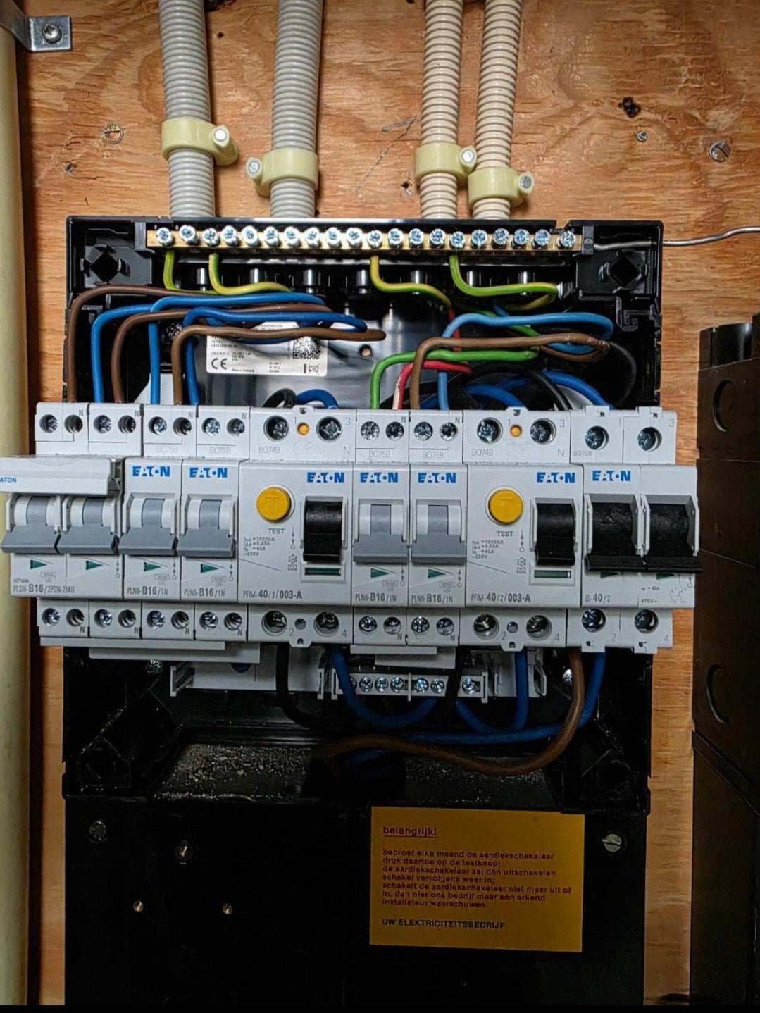 Elektricien omgeving twente goede prijzen en zeer vakundig, Ophalen of Verzenden