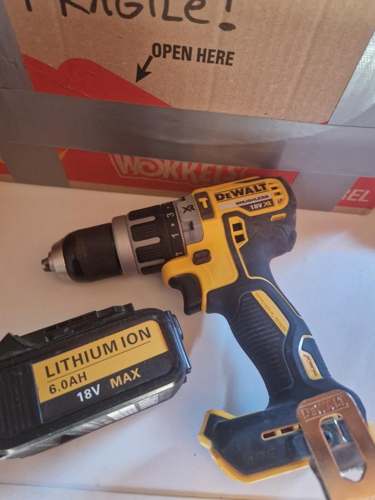 Dewalt boor/schroefmachine,DCD796 NIEUW!, Ophalen of Verzenden, Nieuw, Boor- en Schroefmachine