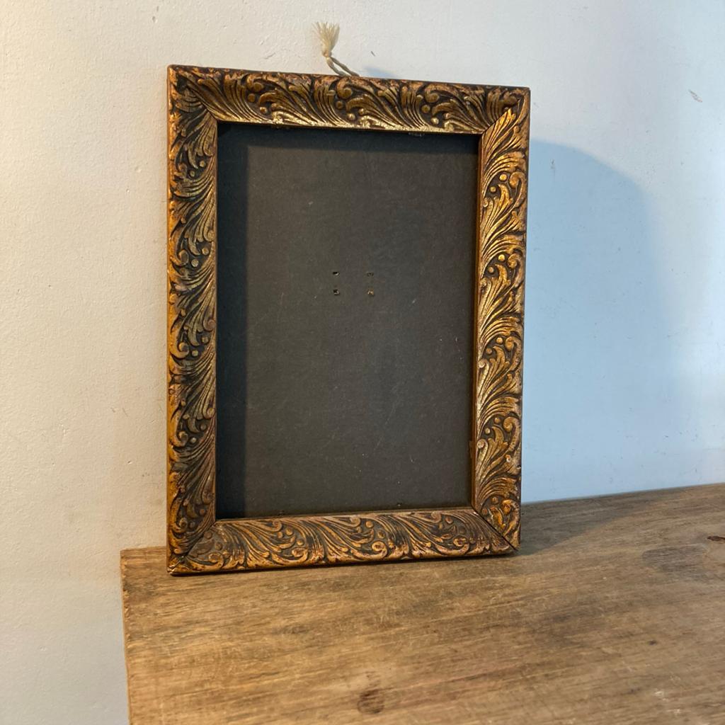 Vintage fotolijstje met gedetailleerd houtsnijwerk, Antiek en Kunst, Curiosa en Brocante, Ophalen of Verzenden