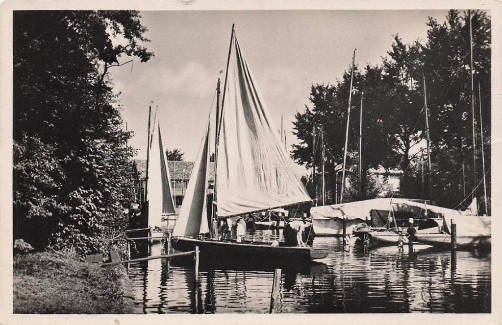 703-477-009 N.R.V Watersportcentrum Groot Leerust Warmond O, Ophalen of Verzenden, Voor 1920, Zuid-Holland