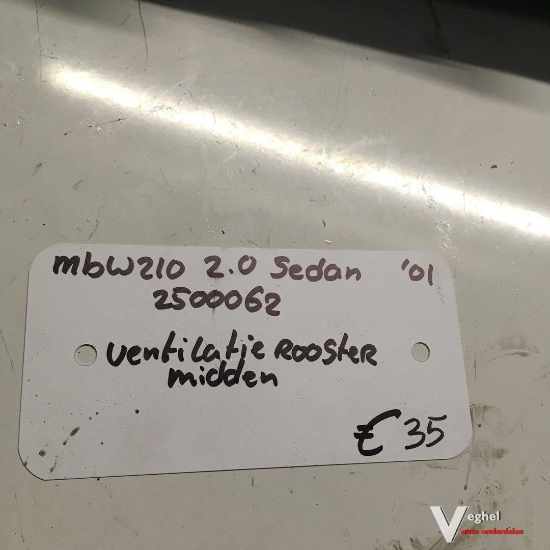 Mercedes W210 2001  sedan   2500062  Luchtrooster midden, Auto-onderdelen, Dashboard en Schakelaars, Gebruikt, -, -, Ophalen of Verzenden
