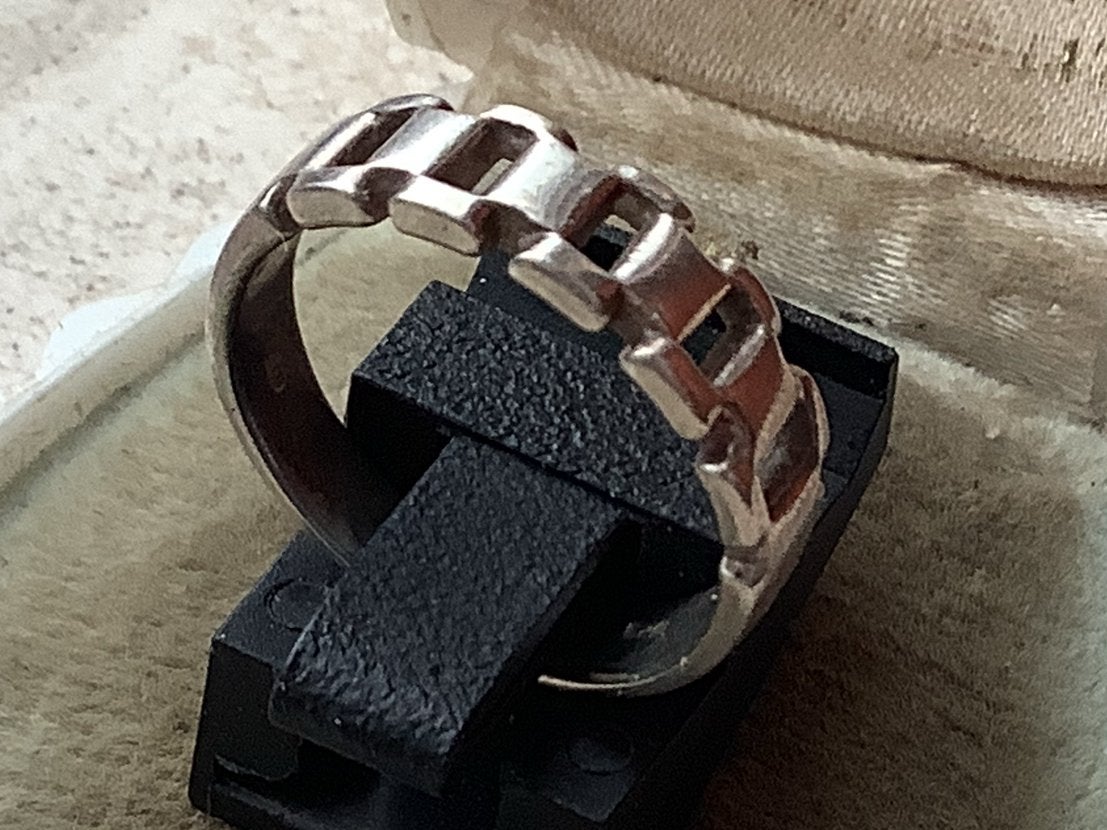 PRACHTIGE MASSIEVE 925 ZILVER RING MET SCHAKEL MOTIEF, Verzenden, Zilver, Ring