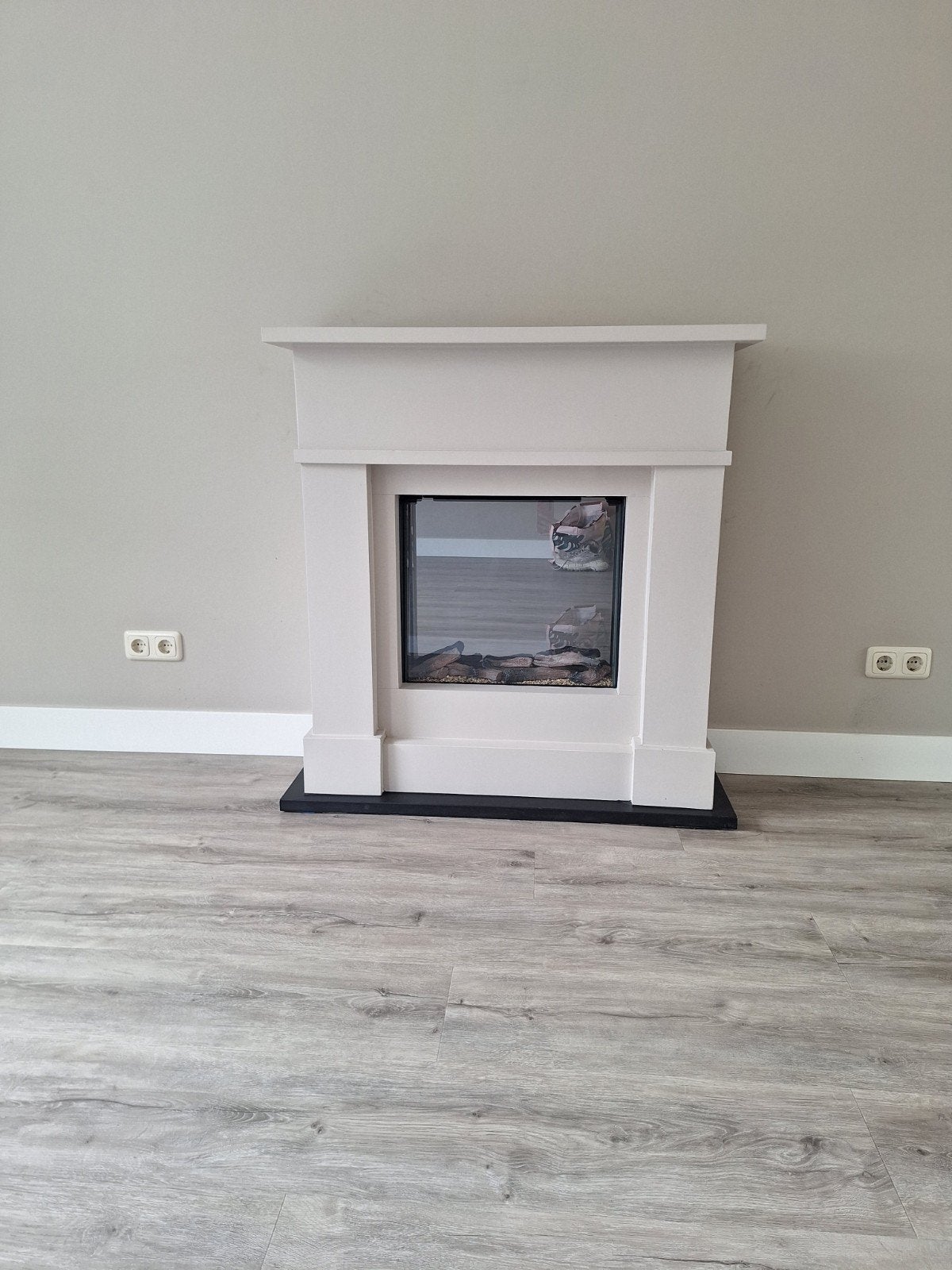 Charlton & Jenrick LED Electric Fire 480E, Huis en Inrichting, Ophalen, Nieuw, Vrijstaande haard, Elektrische haard