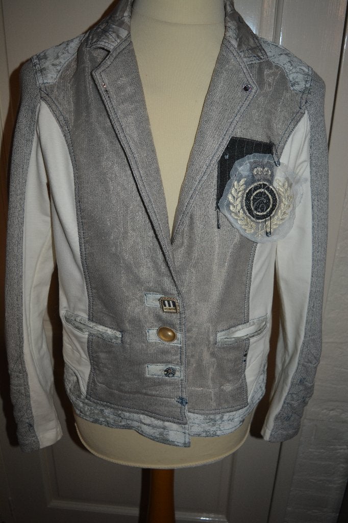 Elisa Cavaletti, prachtig vlot blazer/jasje, maat L (40), Kleding | Dames, Maat 38/40 (M), Wit, Ophalen of Verzenden, Zo goed als nieuw