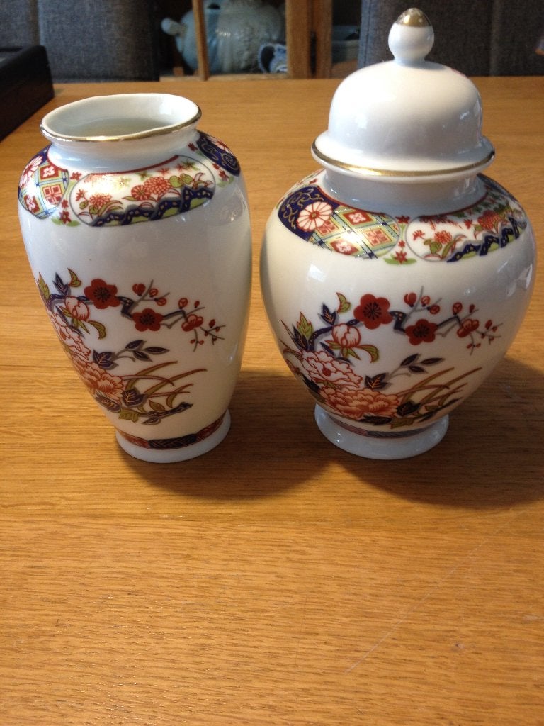 9 porseleinen potjes + vaasjes in een koop, Verzenden