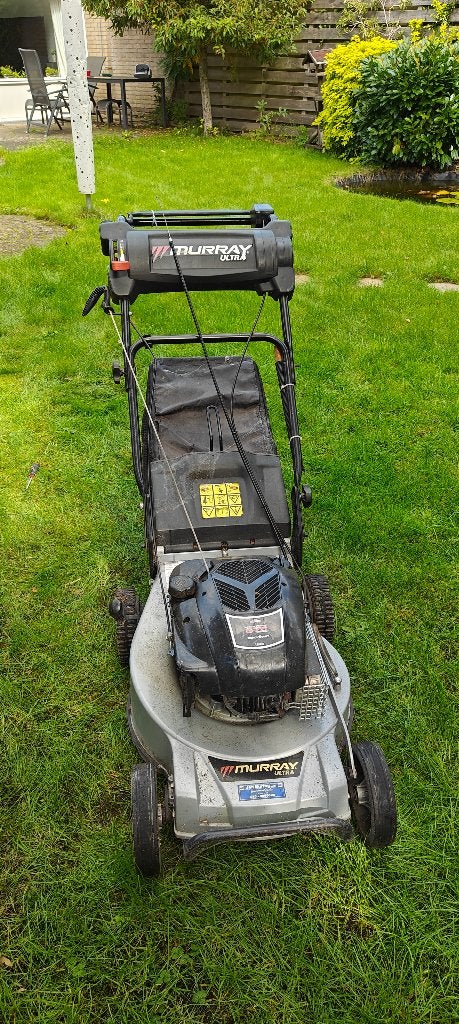 Murray Ultra Benzine Grasmaaier met Opvangbak, Tuin en Terras, Ophalen, Cirkelmaaier, Gebruikt, Opvangbak