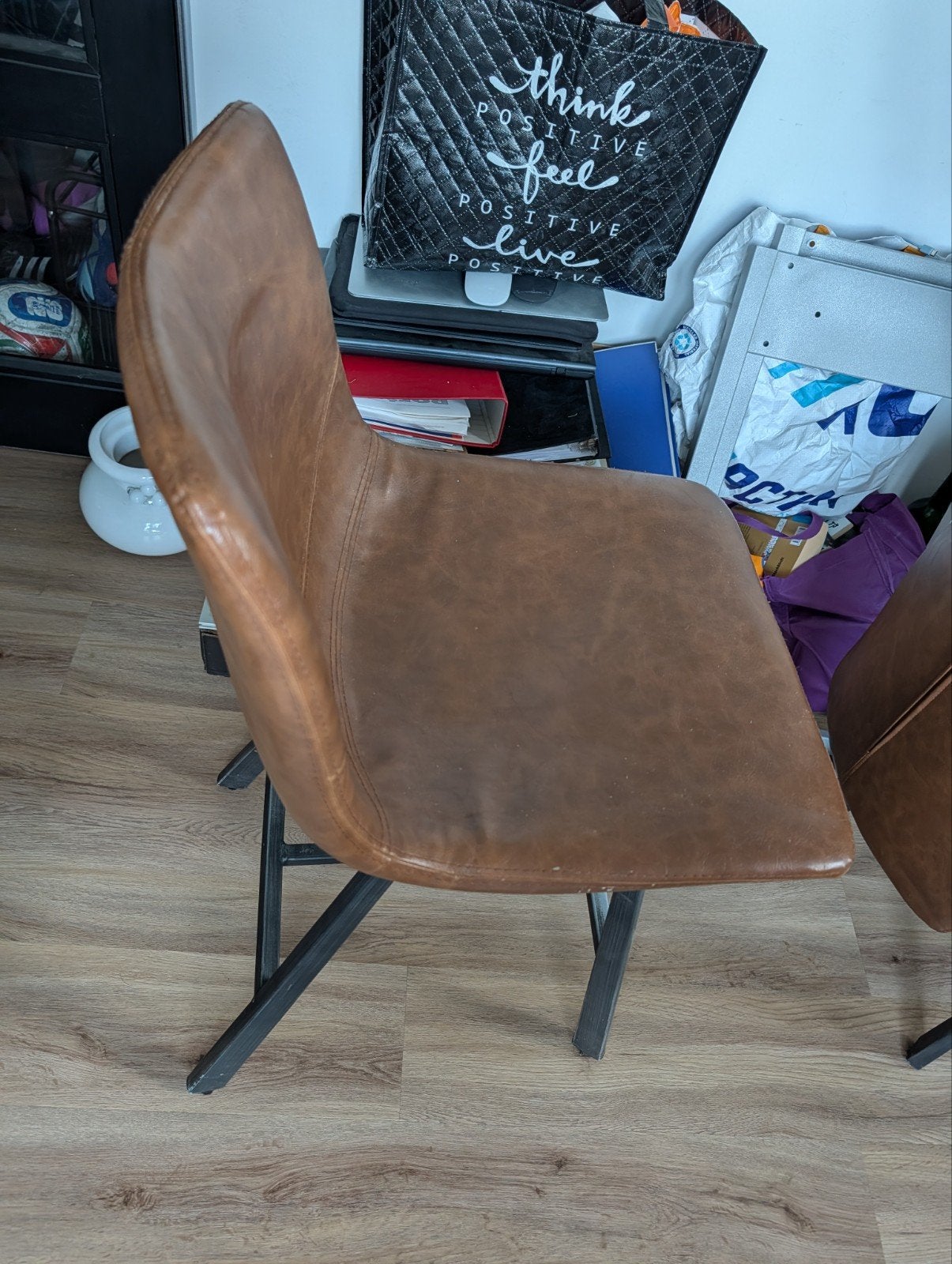 Set van 4 bruine barkrukken met metalen onderstel, Huis en Inrichting, Gebruikt, 60 tot 90 cm, Ophalen of Verzenden, Leer