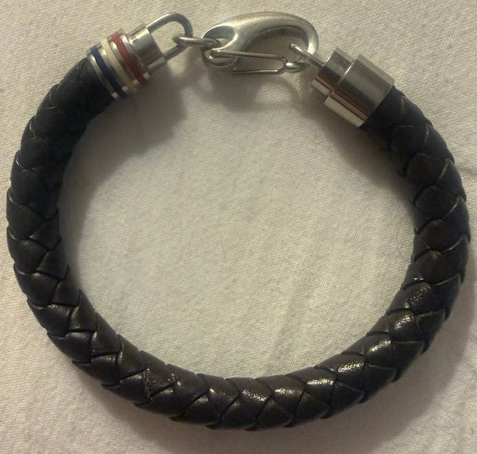 Tommy Hilfiger Leren Armband Donker bruin, Sieraden, Tassen en Uiterlijk, Ophalen of Verzenden, Zo goed als nieuw, Bruin, Leer