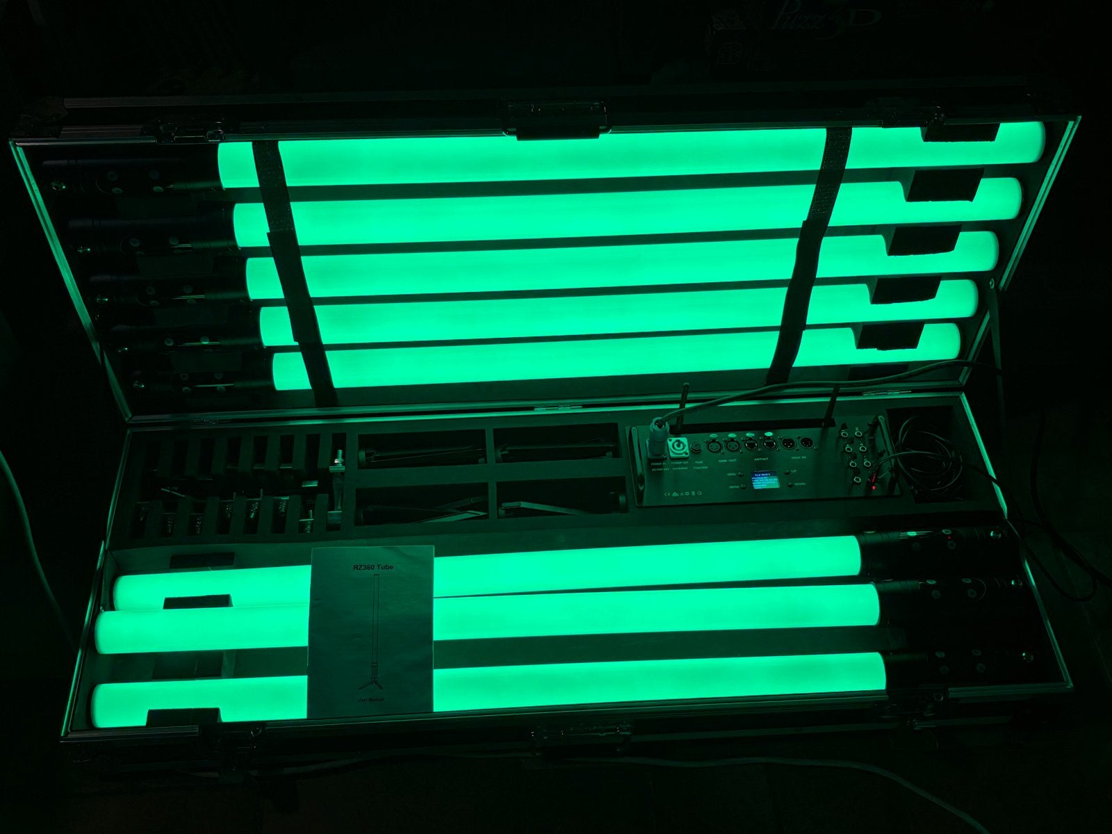 RZ360 Tube LED Lichtset in Flightcase, DMX / WIFI / Artnet, Muziek en Instrumenten, Licht en Laser, Zo goed als nieuw, Licht, Kleur