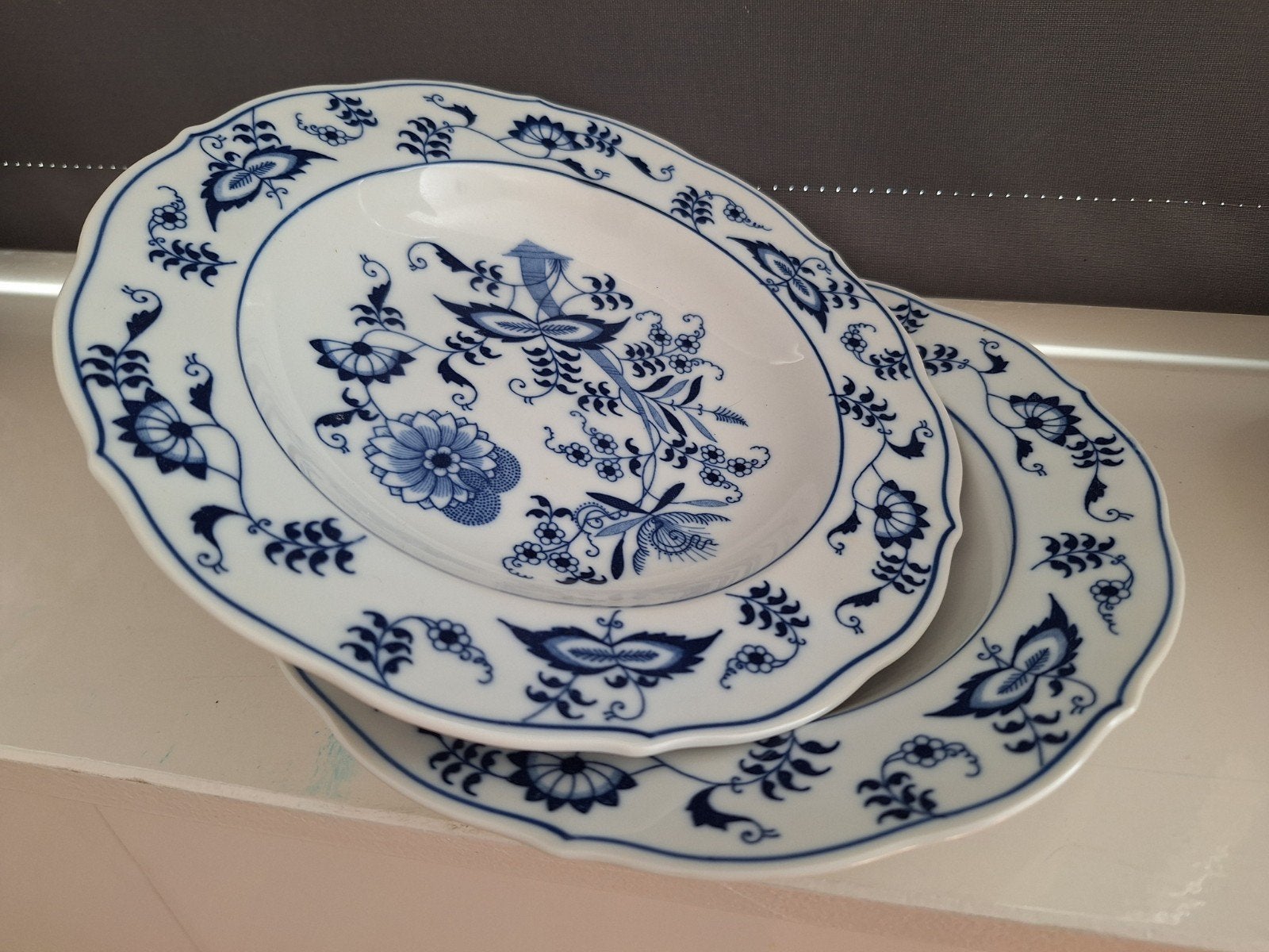 2 diepe borden Blue Danube, Ophalen of Verzenden