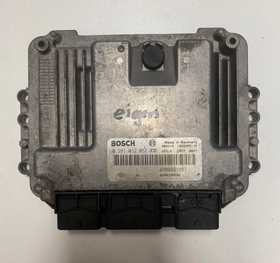 Opel Movano / Master II 3.0dCi (ZD3A2) 0281012052 Ecu, Ophalen of Verzenden