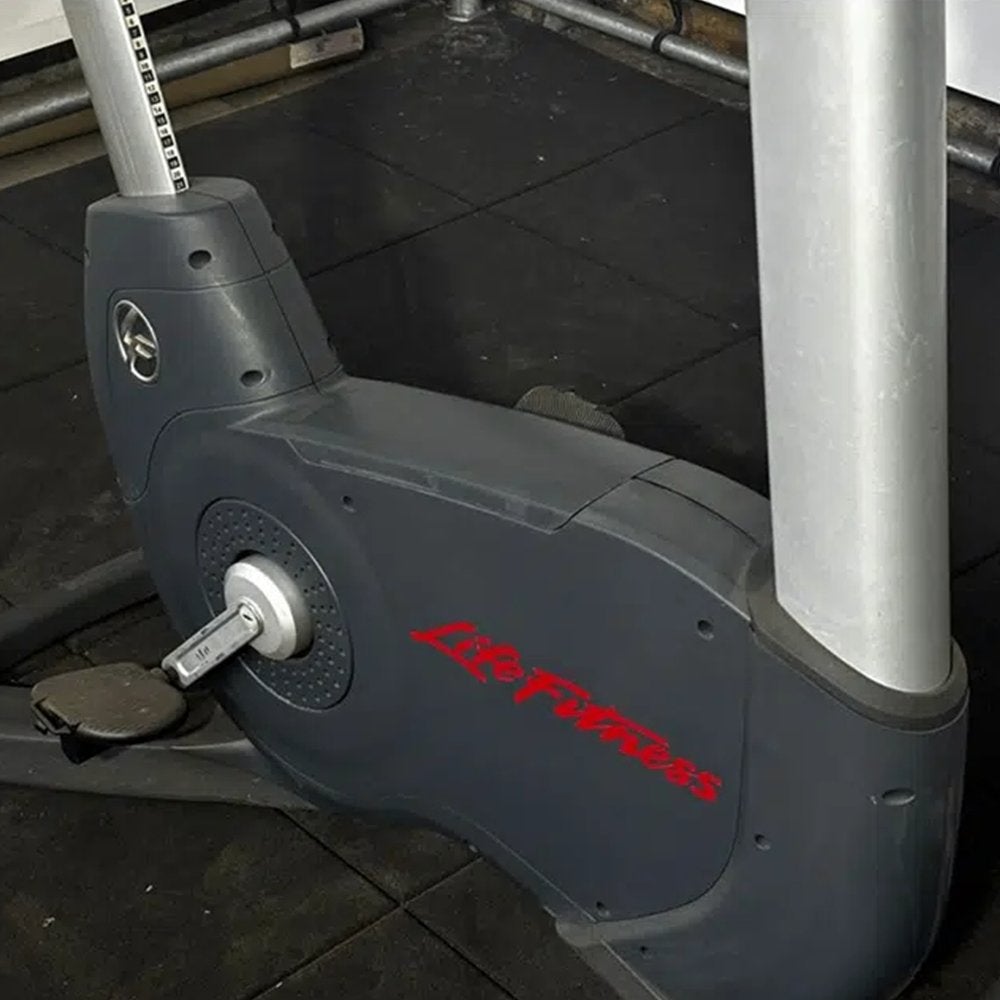 Life Fitness – 95C – Upright Bike