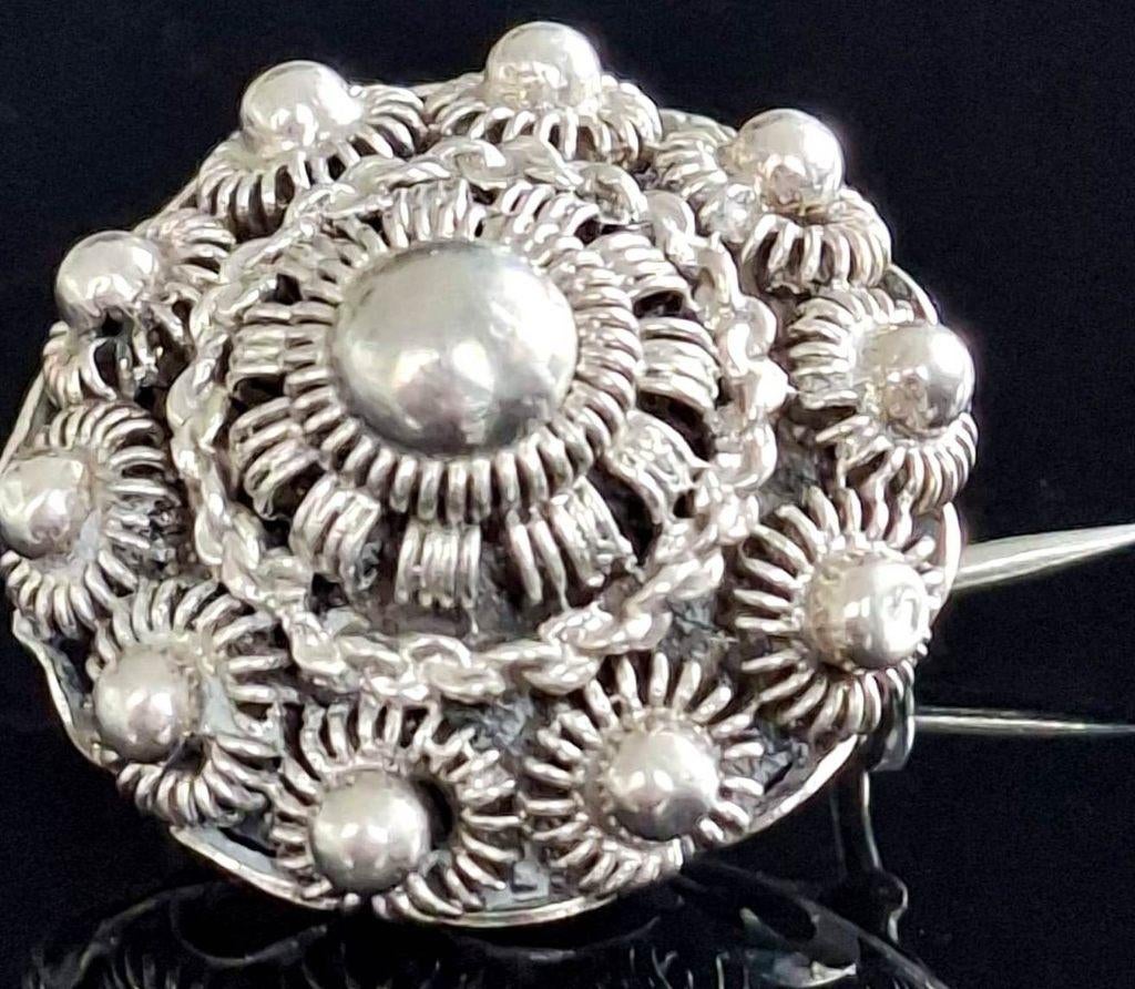 Schitterende Antieke Zilveren Zeeuwse Knop Broche 2.3 CM, Minder dan 4 cm, Ophalen of Verzenden, Zo goed als nieuw, Zilver