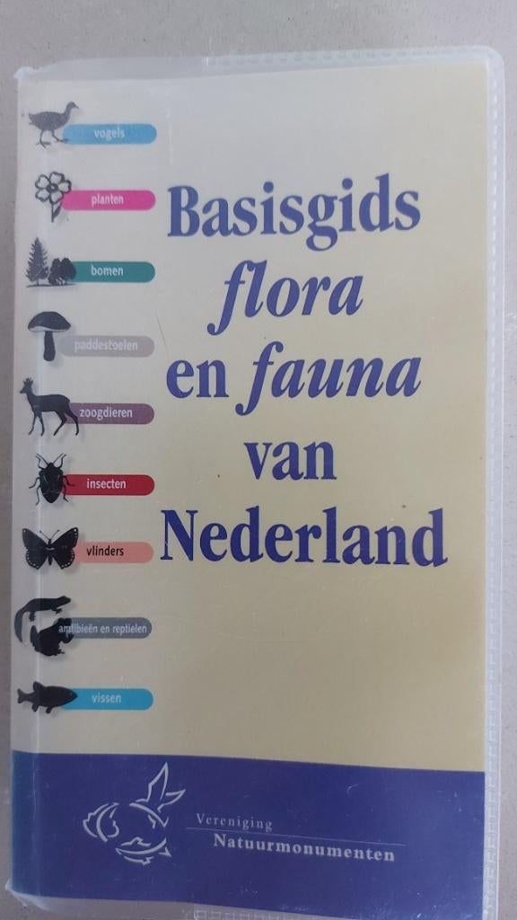 Basisgids Flora en Fauna van Nederland door Natuurmonumenten, Boeken, Natuur, Ophalen of Verzenden, Zo goed als nieuw, Natuur algemeen