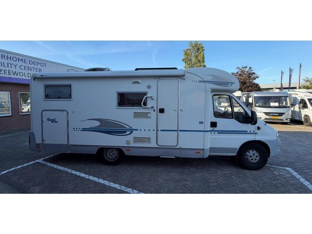 Adria Coral 660SL NLcamper(NAP)1ste eig. 64000KM Standkachel, Caravans en Kamperen, Fiat, 6 tot 7 meter, Bedrijf, Tot en met 3