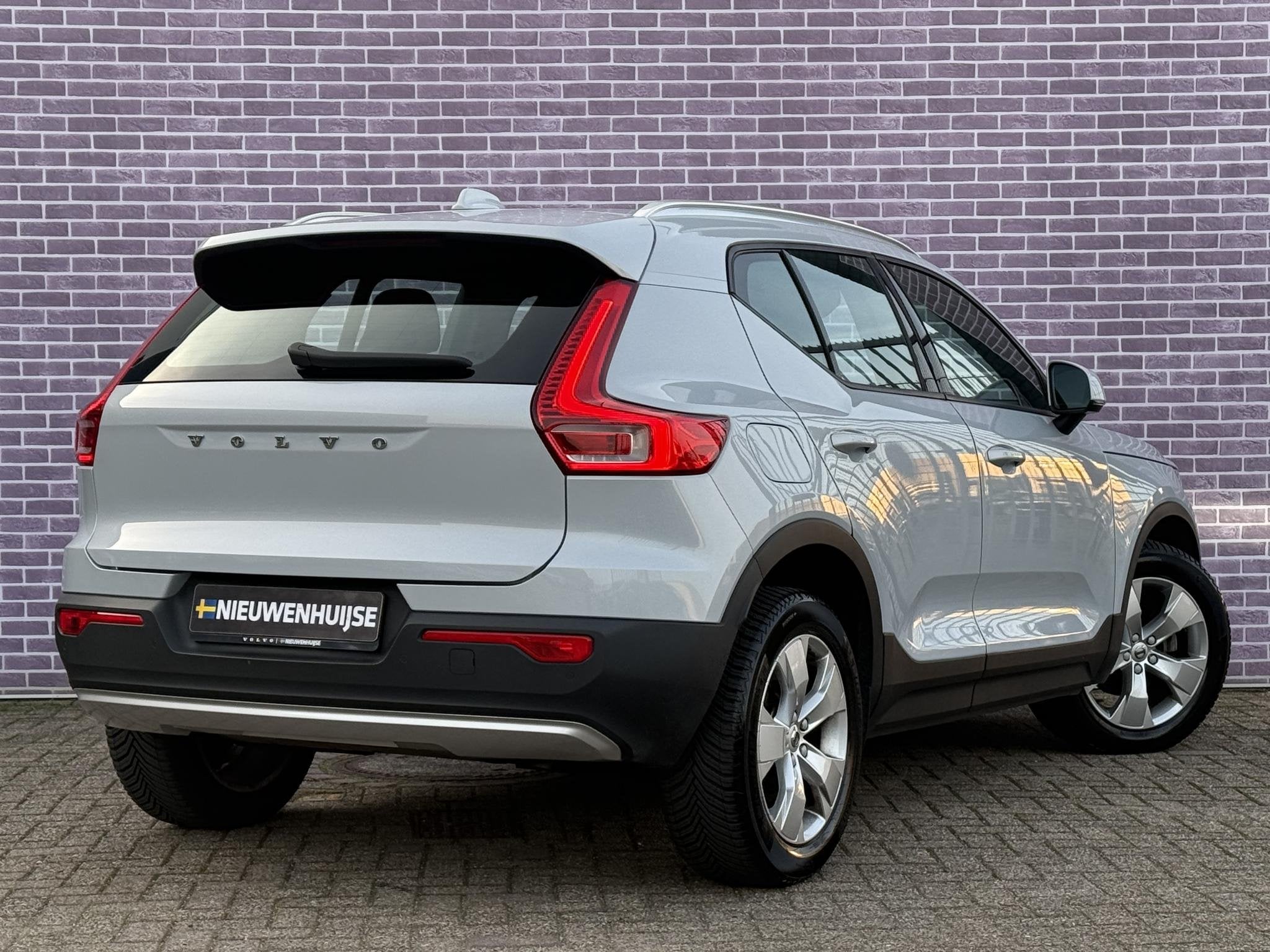 Volvo XC40 1.5 T2 Momentum Business | LED | Keyless Entry/St, Voorwielaandrijving, Stof, Gebruikt, Euro 6