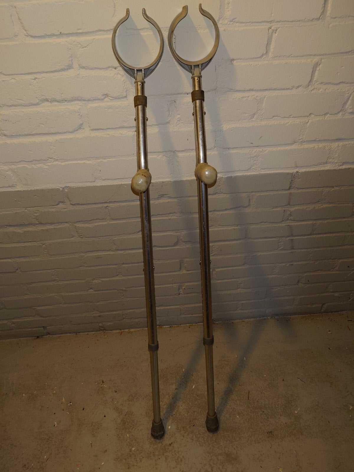 Set krukken, Ophalen