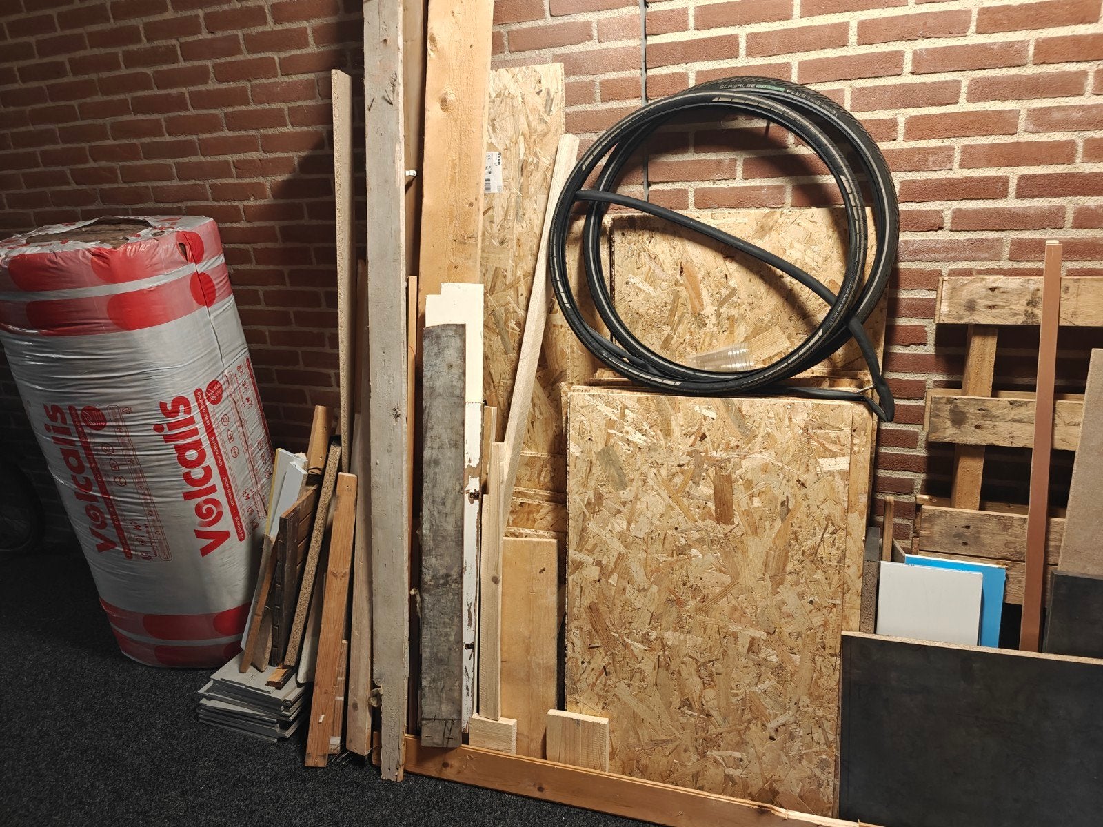 partij hout en pallets en afval hout goed lezen, Ophalen, Minder dan 25 mm, Pallet, Minder dan 200 cm
