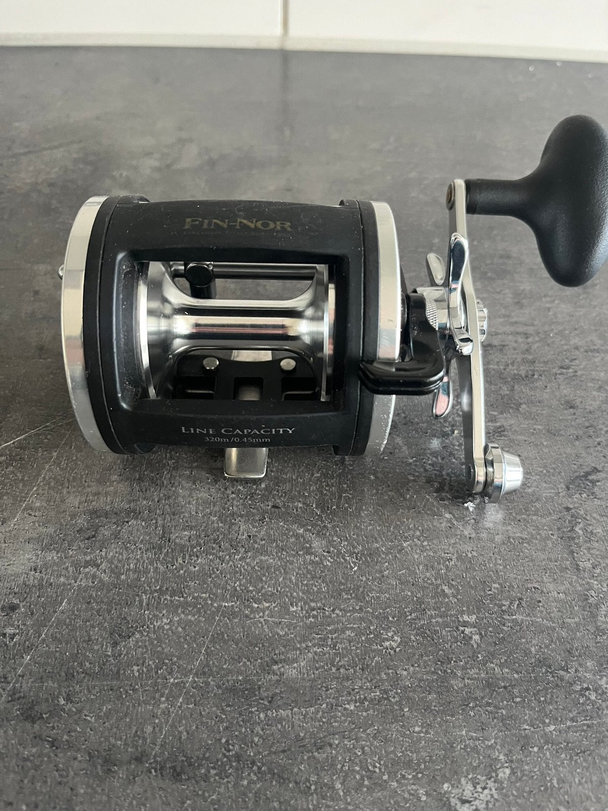 Fin-Nor SD-220 LW Reel, Ophalen of Verzenden, Zo goed als nieuw