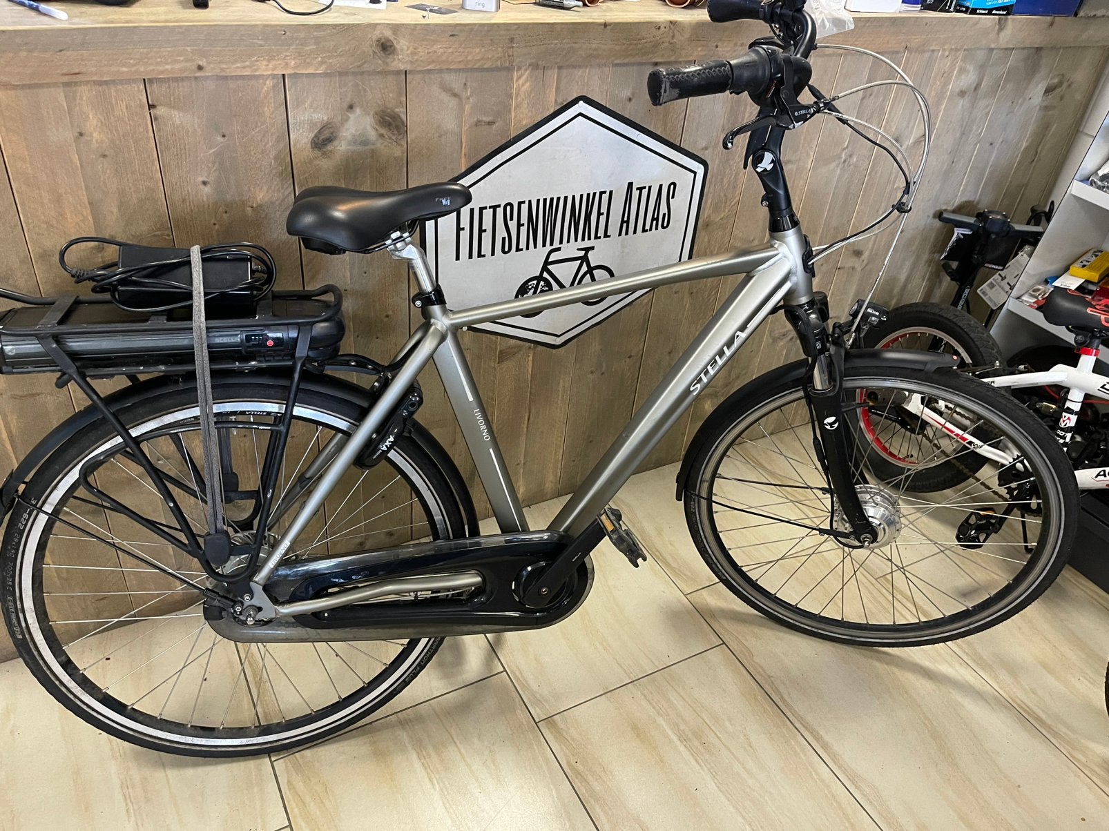Stella Livorno elektrische 28 inch 8 versnellingen maat 54cm, 51 tot 55 cm, Ophalen of Verzenden, Zo goed als nieuw, Overige merken