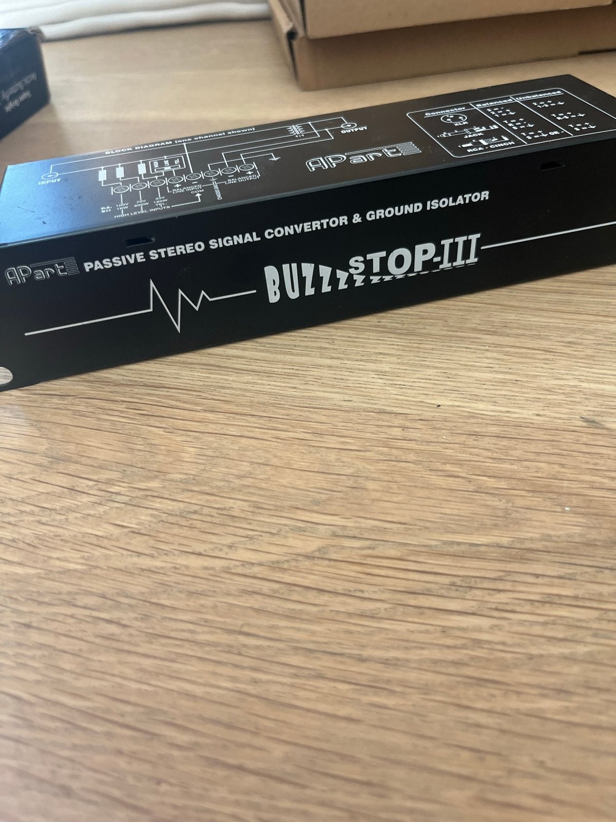 Apart Buzzstop III Passieve Stereo Signaal Converter, Ophalen of Verzenden, Zo goed als nieuw