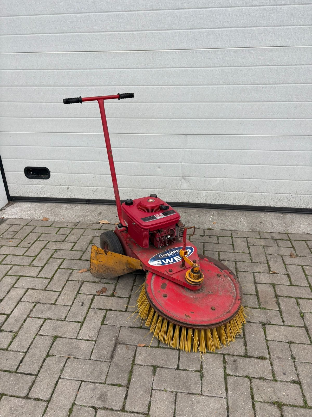 Veegmachines gezocht, Ophalen, Zo goed als nieuw
