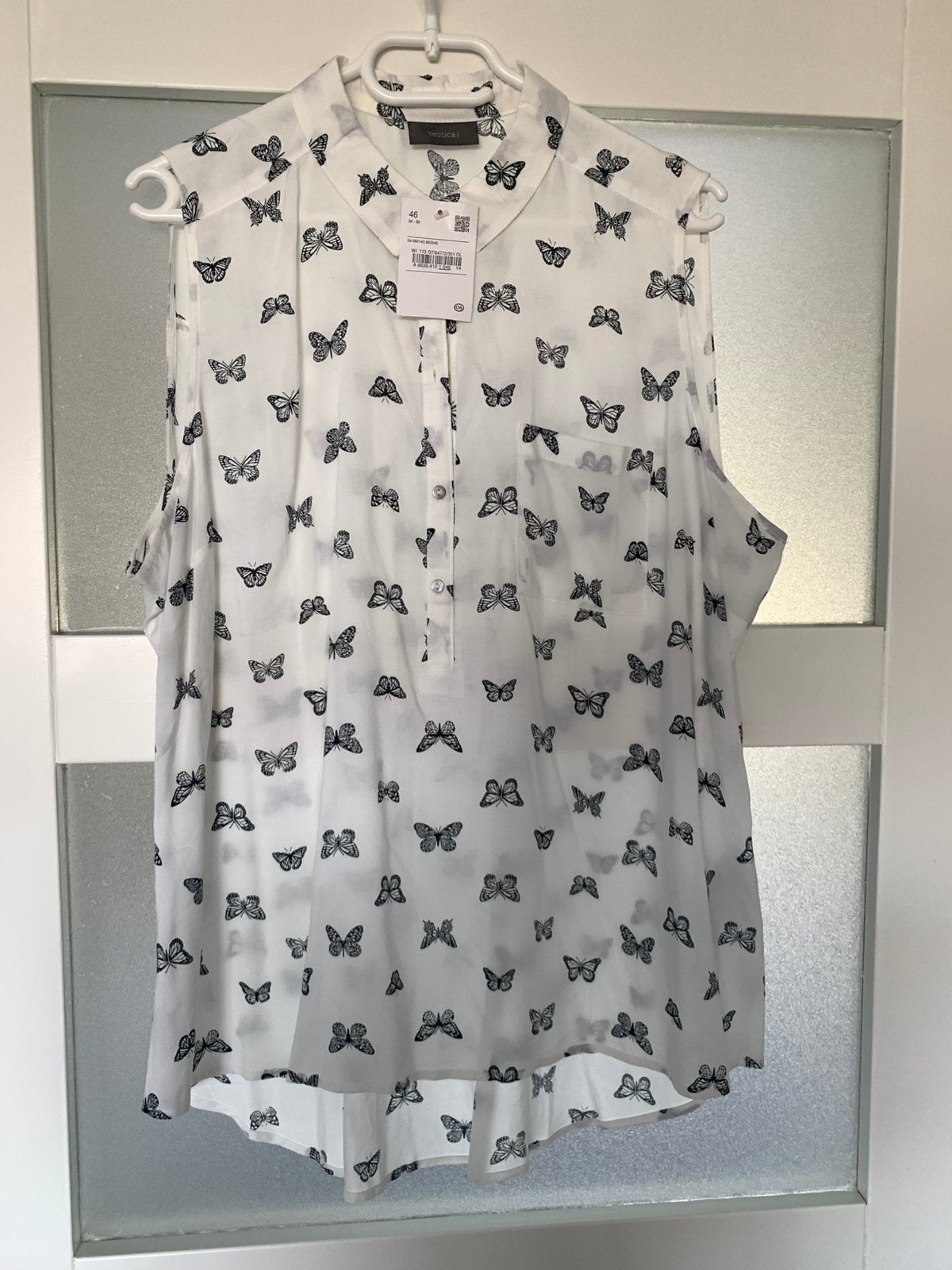 Mouwloze blouse off white met vlinders maat 46 nieuw, Ophalen of Verzenden, Nieuw, Maat 46/48 (XL) of groter