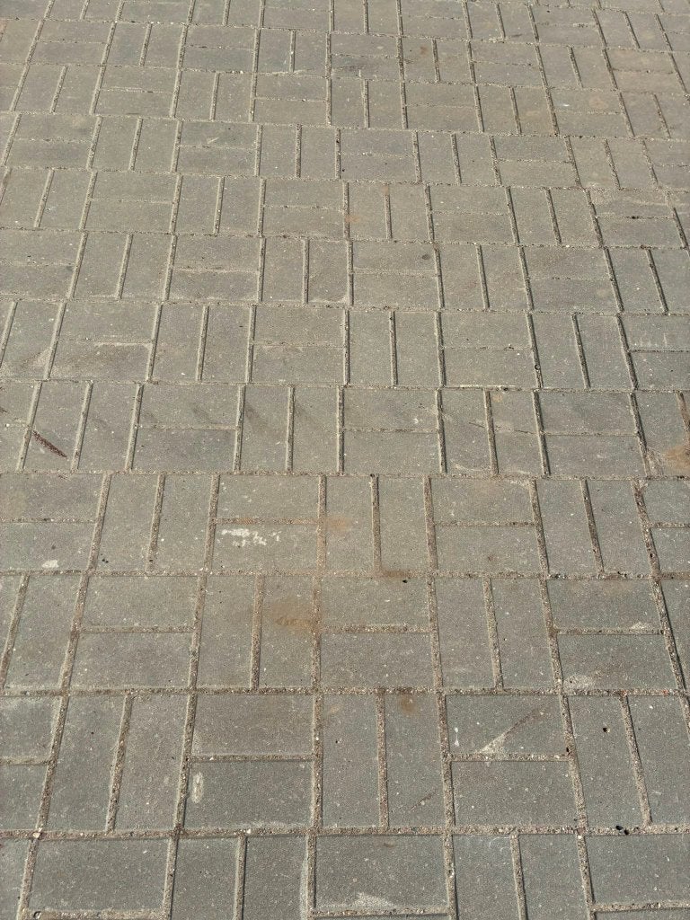 Grote partij gebruikte Betonklinkers, BKK, BSS, Grijs, 8cm, Klinkers, Ophalen of Verzenden, Zo goed als nieuw, 10 m² of meer