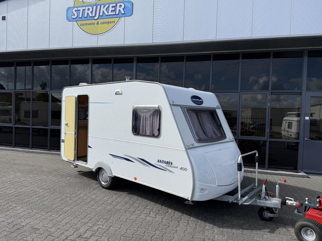 Caravelair Antares Ambiance 400 Bed + Zit + WC 785 KG leeg, Bedrijf, Treinzit, 750 - 1000 kg, 4 tot 5 meter