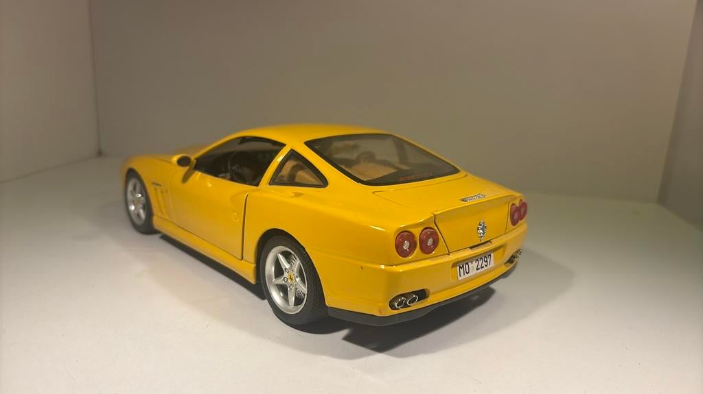 Ferrari 550 Maranello yellow  bburago 1.18, Ophalen of Verzenden, Bburago, A, A