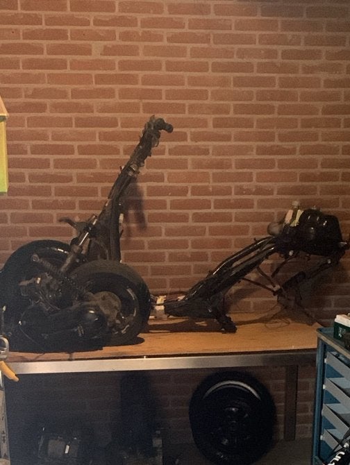 Honda SFX frame met papieren (kenteken aanvragen), Ophalen, Gebruikt