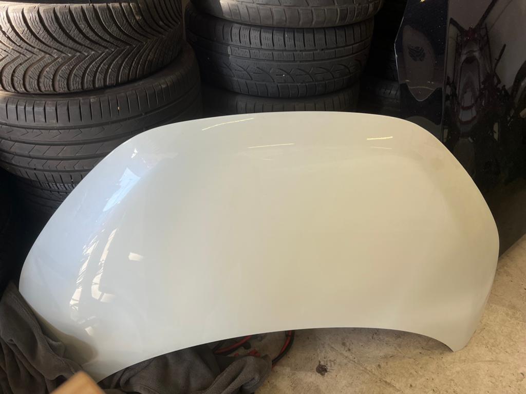 Suzuki swift motorkap 2024+ wit ZVR nieuw, Ophalen of Verzenden, Suzuki, Motorkap