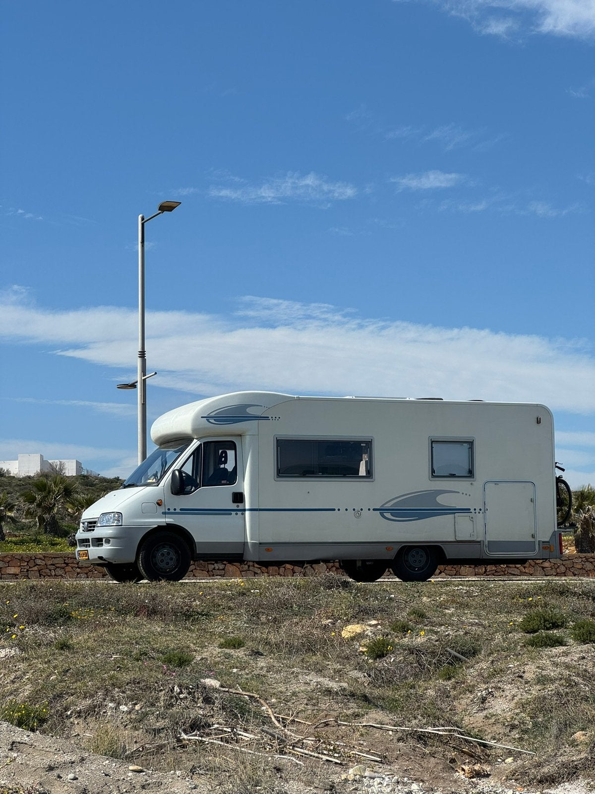 Unieke Adria Coral 680DP - Fiat Ducato - Reisklaar & offgrid, Caravans en Kamperen, Campers, Ringverwarming, Startonderbreker